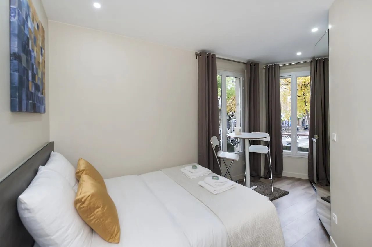 Le17 Furnished Studios Parigi