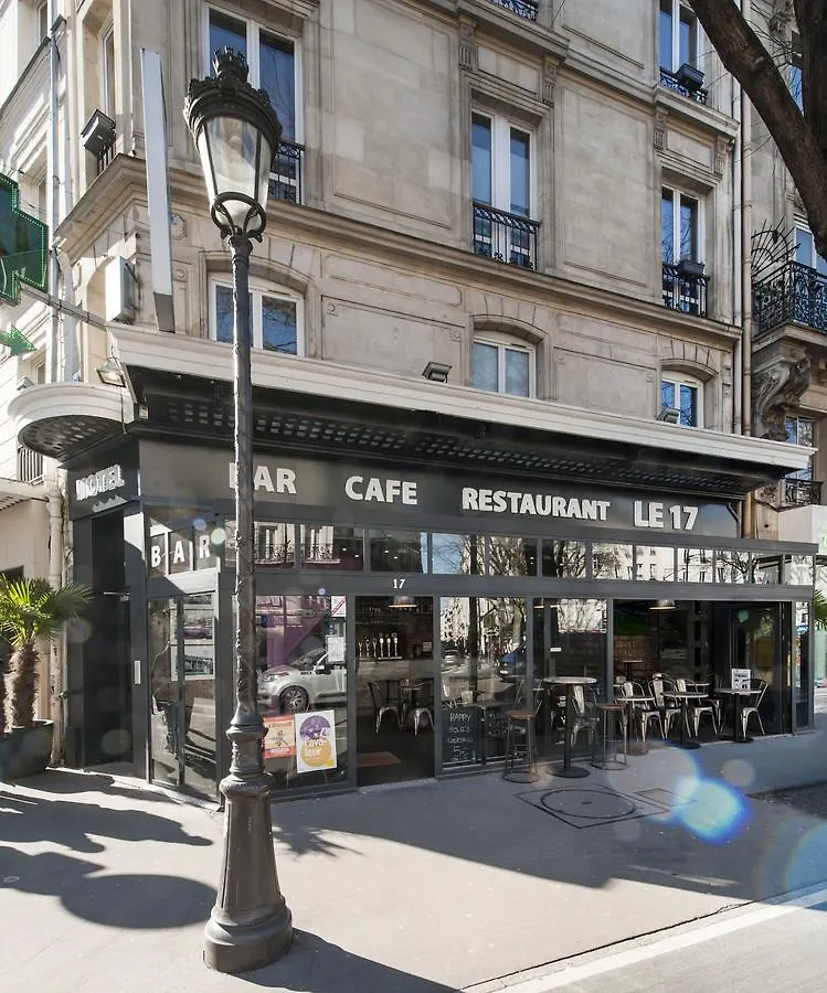 Hotel Le17 Furnished Studios Parijs