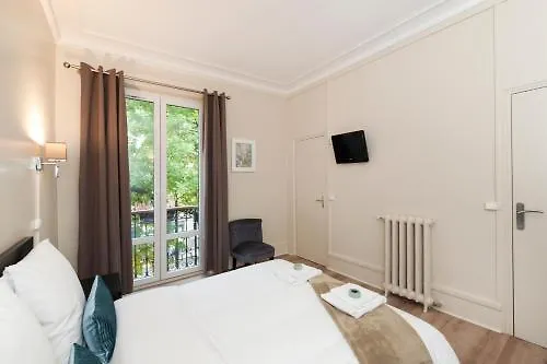 Le17 Furnished Studios Parijs